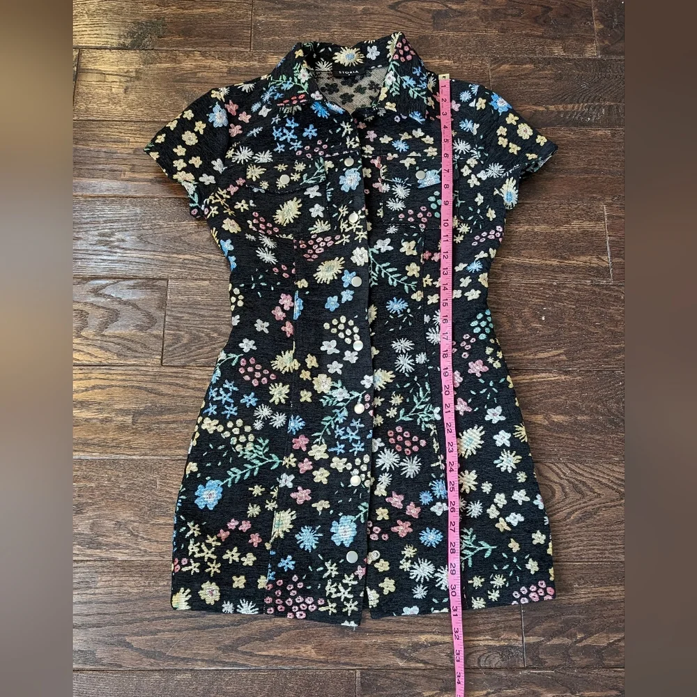 Storia Embroidered Mini Dress Black and Floral - Picture 5 of 9